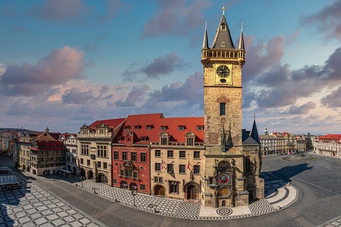 Prague's charming old places tour in Russian language - A Deep Dive into Prague’s Old Places Tour in Russian