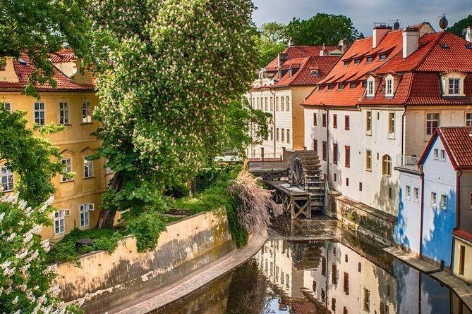 Prague's charming old places tour in Russian language - The Sum Up