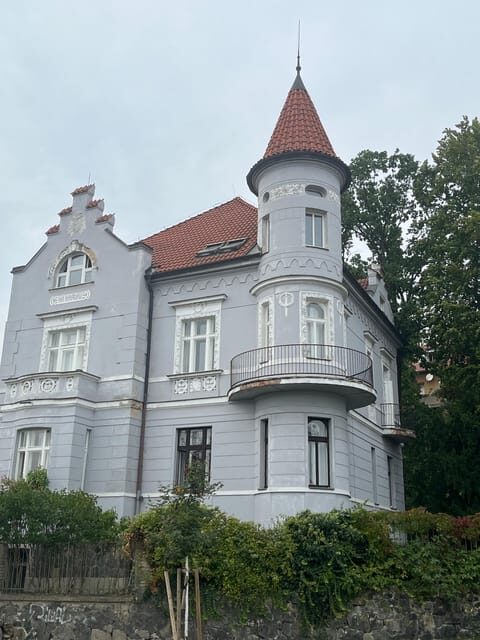 Pragues secrets of famous lovers. Romantic walking tour - A Detailed Look at the Romantic Walking Tour