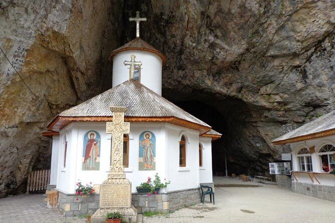 Prahova Valley Private Day Trip with Sphinx, Babele, and Ialomitei Cave - Who Should Consider This Tour?