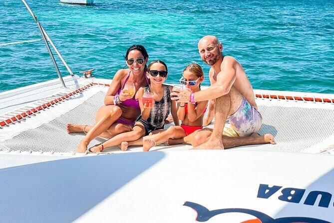 Premium Catamaran Morning Sail: Snorkeling, Mimosas and Brunch - Food & Drinks: Brunch with a Caribbean Twist