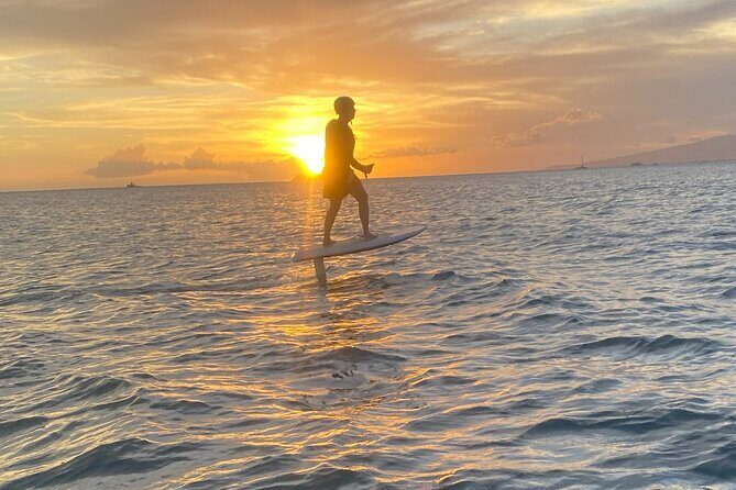 Premium eFoil Lesson near Waikiki - The Experience in Detail