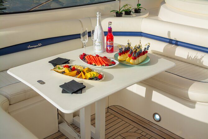 Premium Experience on a Sunkeeker Yacht in Barcelona - Premium Experience on a Sunkeeker Yacht in Barcelona