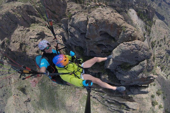 Premium paragliding in Tenerife with the best staff of pilots: Emotion and safety - Authentic Feedback from Travelers