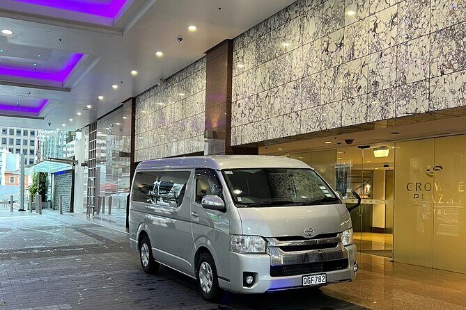 Premium Private Auckland Airport Transfer  Door to Door - A Deep Dive into the Experience