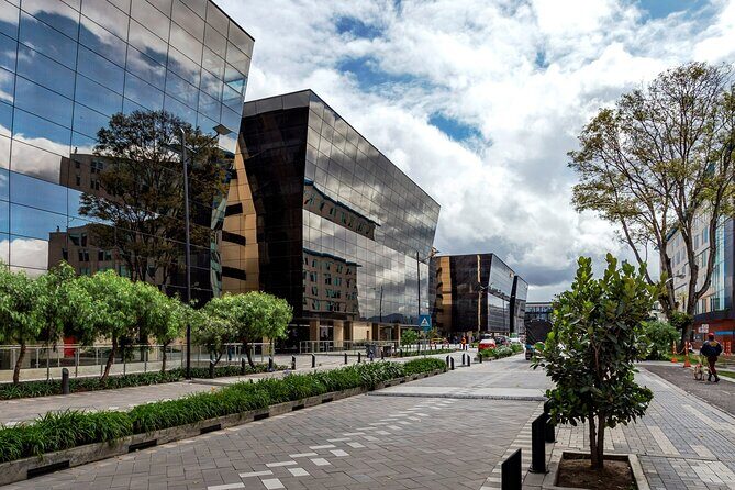 Premium Private Transfer from Bogota Hotels to El Dorado Airport - The Experience: What You Can Expect