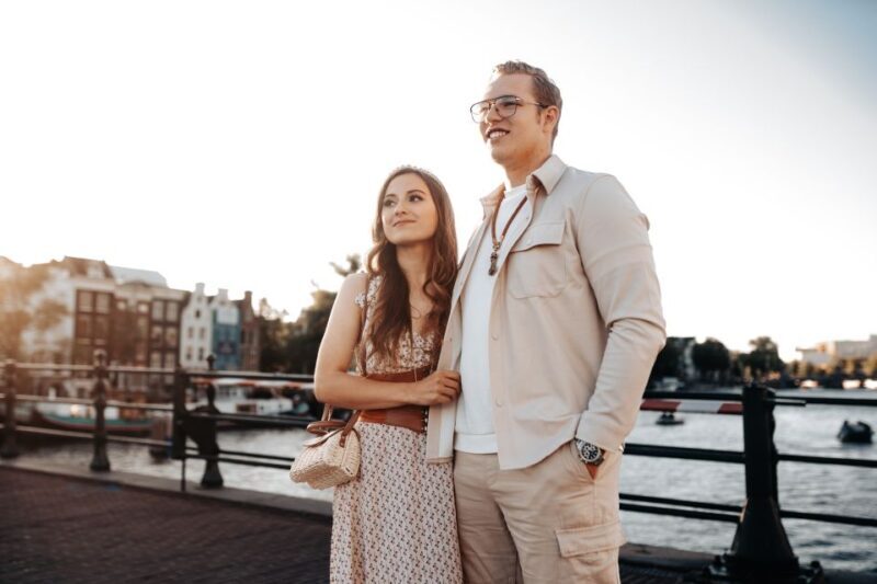 Premium Romantic Photoshoot Experience for Couples - Key Points