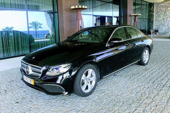 Premium Transfer Funchal - Madeira Airport - The Perfect Welcome: Premium Transfer from Madeira Airport to Funchal