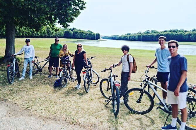 PREMIUM Versailles Golf Carts and Bikes Guided Tour with Lunch - The Experience in Detail