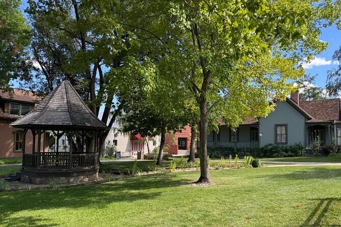 Prescott Private Day Tour with Transportation - FAQ