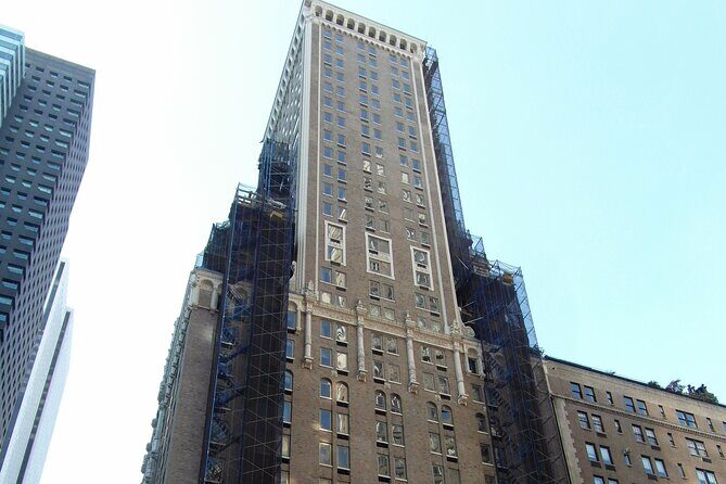 Presidents Trump and Obama's Life Private Tour Expert Guide - Architectural Highlights and Local Flavor