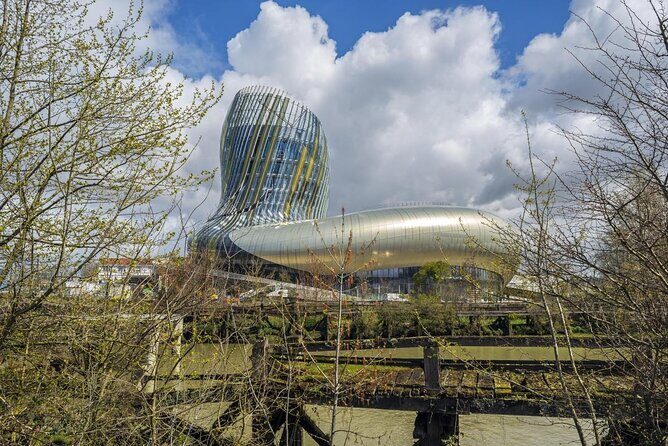 Prestige Commented Cruise glass of wine and Canelé in Bordeaux - Discover Bordeaux from the Water: A Practical Review of the Prestige Commented Cruise