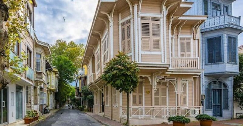 Prince's Island Group Tour - Heybeliada: A Picturesque Island with Tranquil Charm