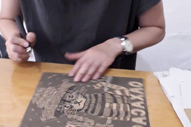 Print a work of art with a local artist for your home - Key Points