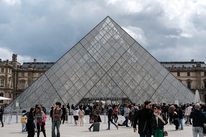 Priority ticket without waiting for the Louvre Museum - A Detailed Look at the Louvre Priority Ticket Experience