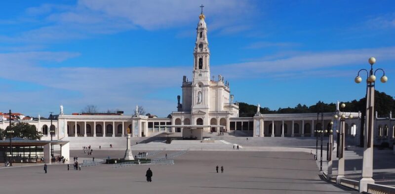Private 1-Day Tour to Fátima Batalha Nazaré and Óbidos - Final Thoughts