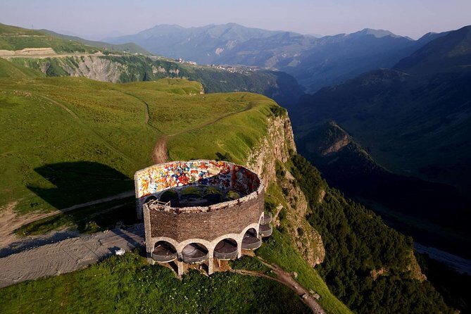 Private 1-Day Tour to Kazbegi & Gergeti Trinity Church - Key Points