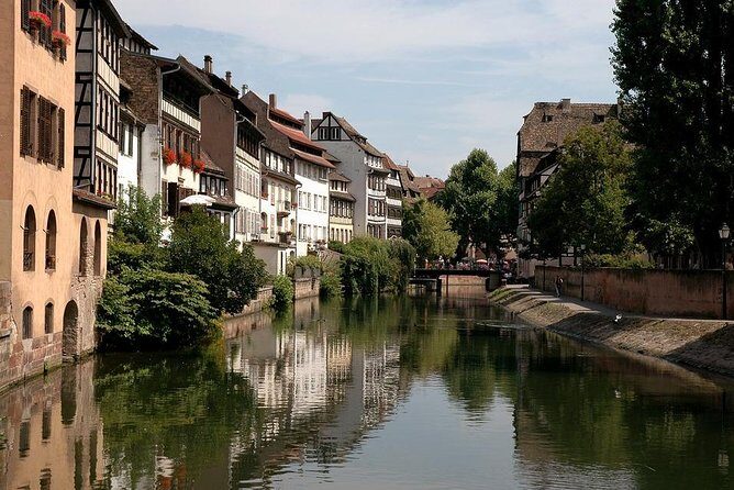 Private 12-hour Tour to Bruges from Paris with driver & guide with hotel pick up - FAQ