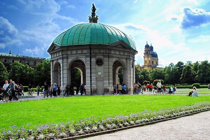 Private 2.5 hour city tour of Munich with driver/guide - What Travelers Are Saying