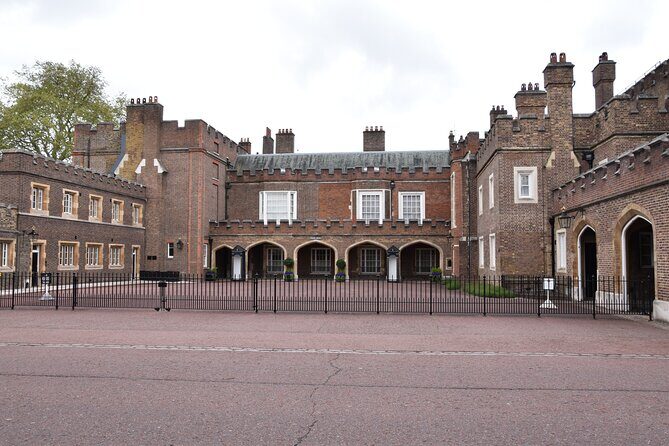 Private 2.5 Hour Taxi Tour of London - London's Greatest Bits! - A Classic London Experience: Riding in a Black Cab