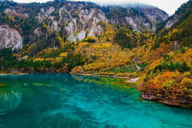 Private 2-Day Jiuzhaigou & Huanglong Tour by Train from Chengdu - Key Points