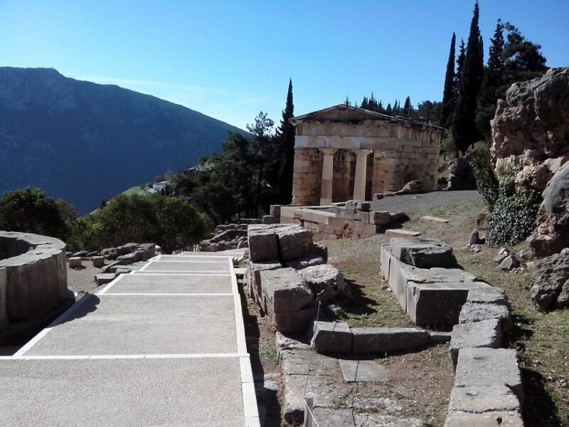 Private 2-Day Tour to Delphi, Meteora & Thermopylae - FAQ