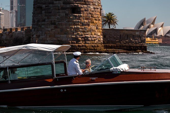 Private 2 Hour Icons and Highlights Cruise of Sydney Harbour - Key Points