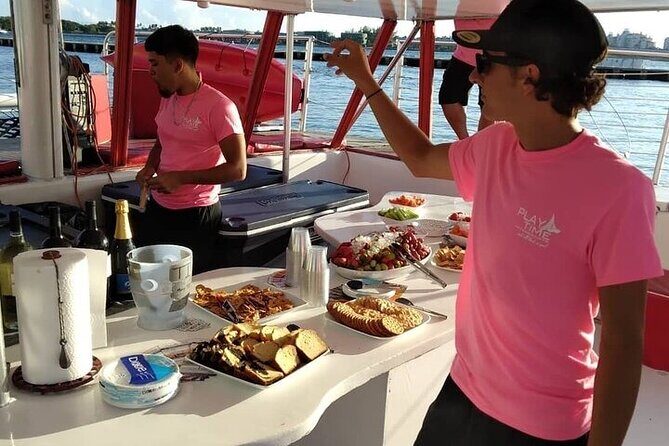Private 2 Hour Miami Tour aboard Great White 50FT Power Catamaran - The Experience in Detail
