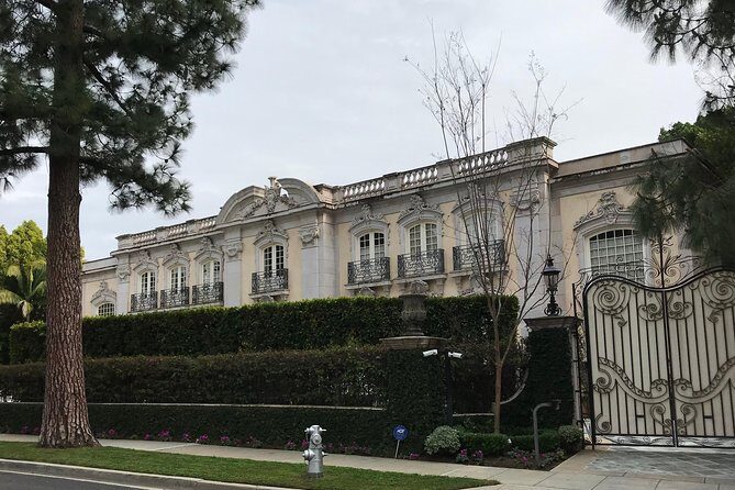 Private 3.5 Hour Sightseeing Tour of Hollywood and Beverly Hills - The Sum Up