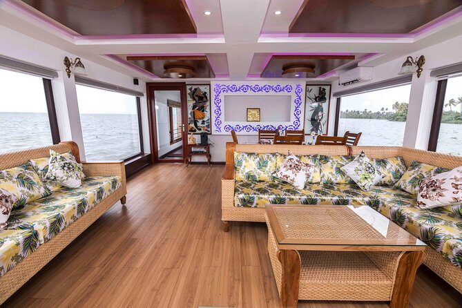 Private 3 Bedroom Luxury Houseboat Trip in Alleppy Backwaters - Experience the Tranquility of Kerala’s Backwaters in Luxury