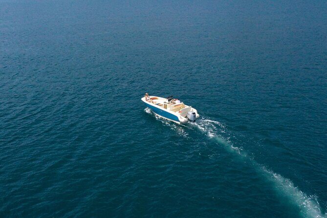 Private 3-hour Speedboat Our Lady of the Rock and Blue Cave - Key Points