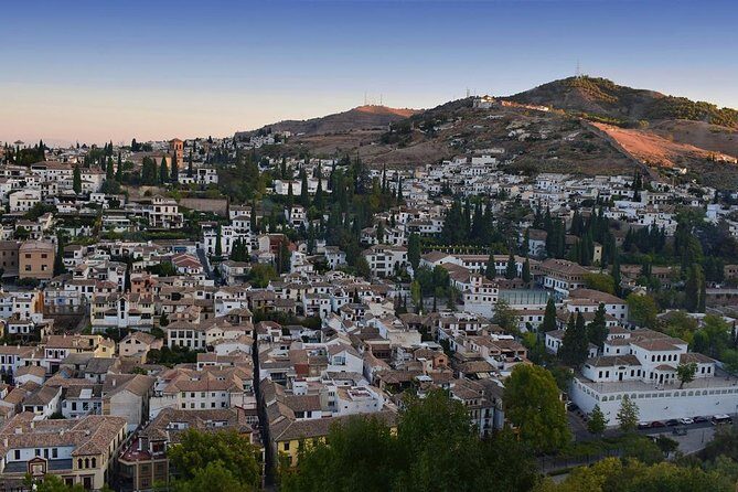 Private 3-hour Walking Tour Granada (incl. tickets to Cathedral & Royal Chapel) - Who Will Love This Tour?
