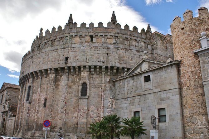 Private 3-hour Walking Tour of Avila with official tour guide - Exploring Avila with a Private Guide: A Truly Customizable Journey