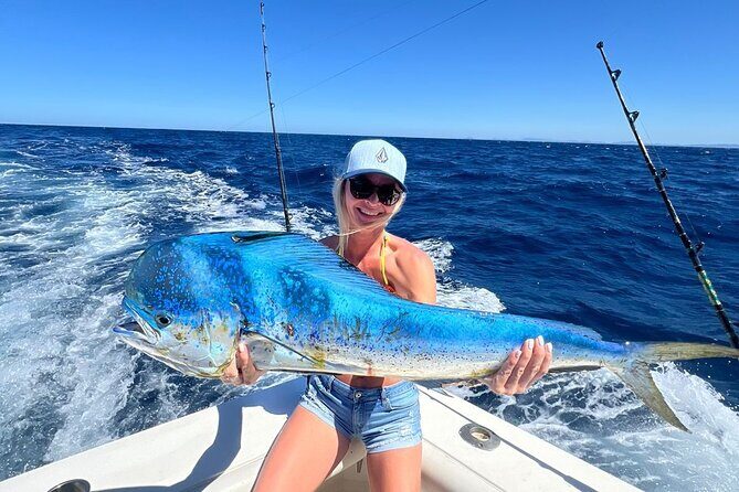 Private 38ft Fishing Charter in Tamarindo with Food and Drinks - Key Points