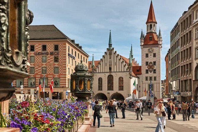 Private 4.5 hour city tour of Munich with driver/guide - The Sum Up