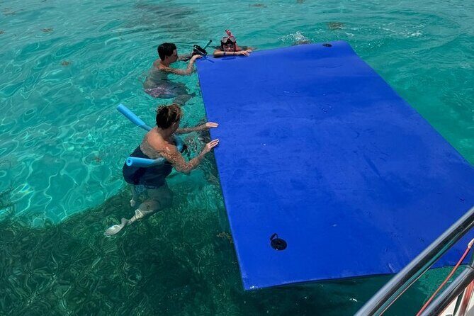 Private 4 Hour Snorkel and Sandbar Charter in Islamorada - A Clear Look at the Private 4-Hour Snorkel and Sandbar Charter in Islamorada