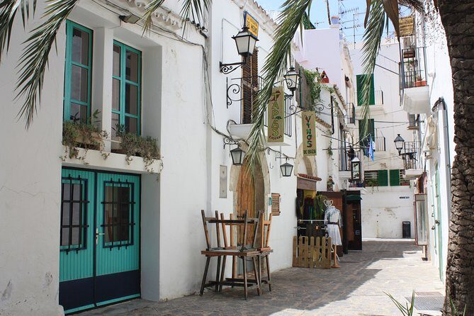Private 4-hour walking tour of Ibiza with official tour guide - FAQ