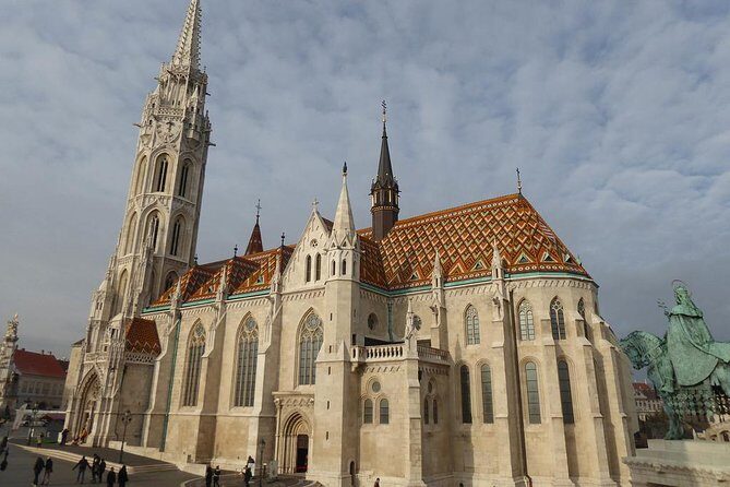 Private 4-hours City Tour of Budapest with private guide and Hotel Pick-up - FAQs