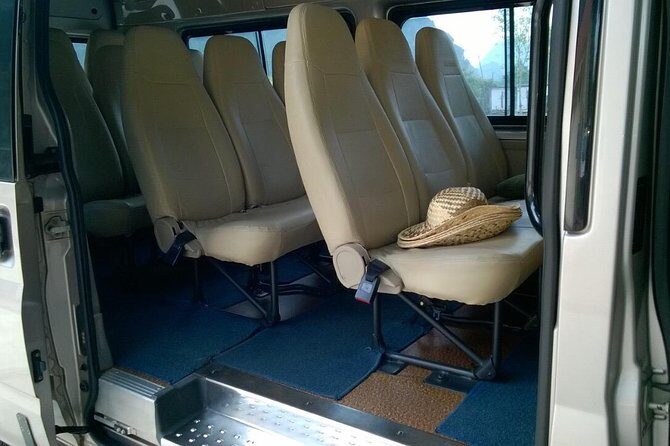 PRIVATE 4 seats - Hanoi Airport Transfer; Arrival or Departure - Key Points