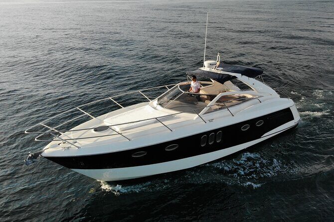 Private 4h Half-Day Luxury Boat Trip from Puerto Banus, Marbella - FAQ