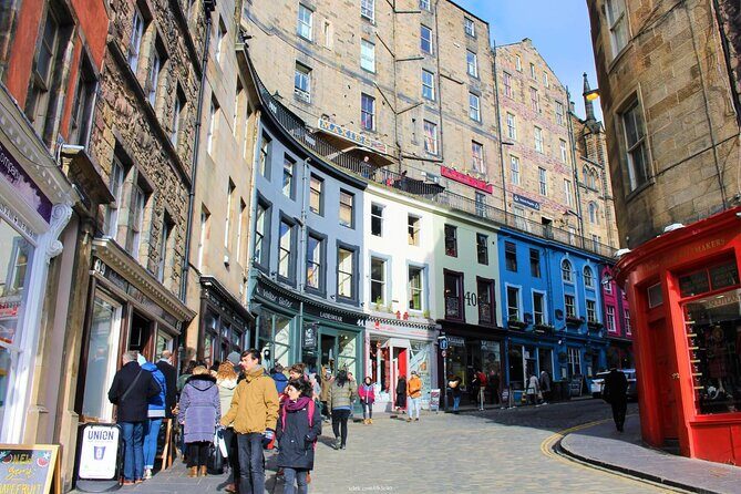 Private 4h Walking Tour in Edinburgh with Edinburgh Castle Tour - Who Should Consider This Tour?