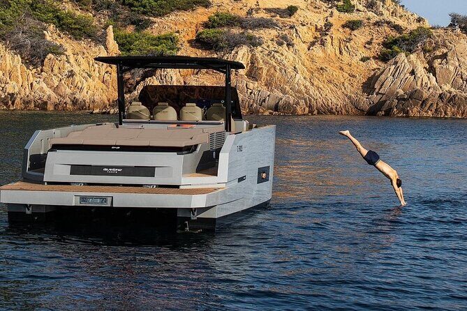 Private 5-Hour Cruise on Brand-New Luxury Yacht in Mykonos (Para Voce) - Exploring the Mykonos Private Yacht Experience