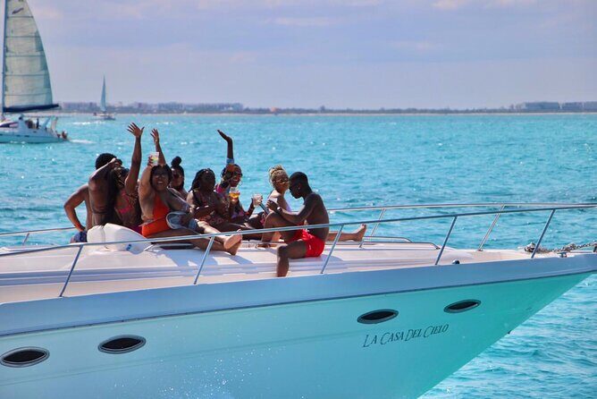 Private 50FT Yacht Rental in Cancún P8 - Exploring the Private Yacht Experience in Cancun