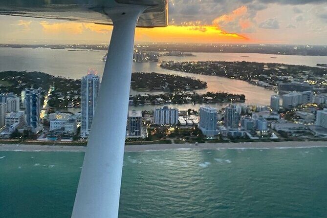 Private 60 Minute Romantic Excursion Air Tour with Champagne - Discovering Miami from the Sky: An In-Depth Review