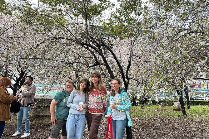 PRIVATE 6hr, Food tour from Osaka Castle, Kuromon, Dotonbori. - FAQs