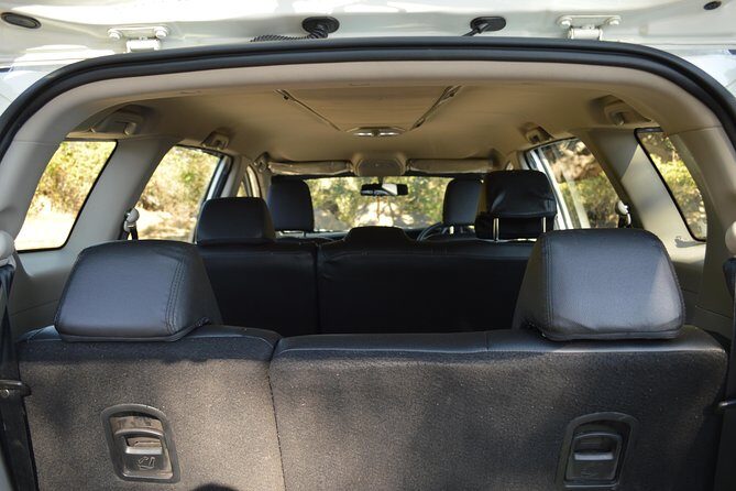 Private A/c Mount Abu Fullday Local Sight seeing ( 6 Seat A/c Suv) - FAQs