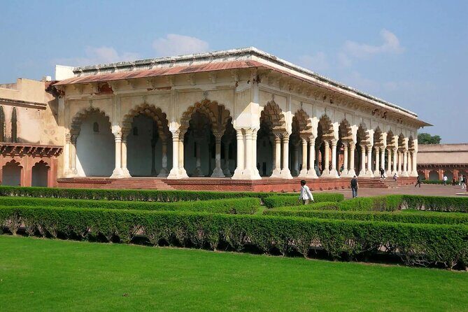 Private Agra Local Sightseeing Tour with Sunrise view of Tajmahal - Key Points