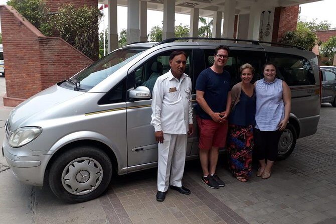 Private Agra Tour: Taj Mahal, Baby Taj & Lunch from Delhi by Car - FAQs