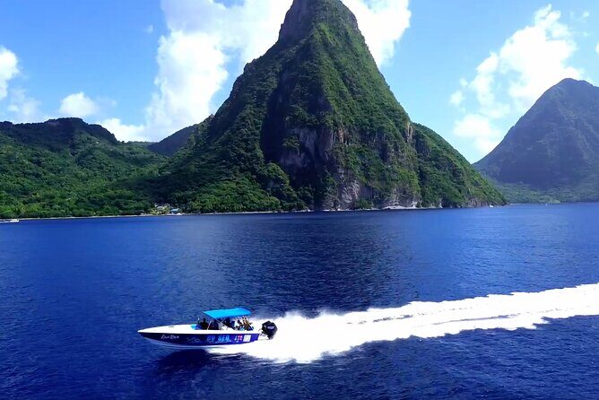 Private Airport Speed Boat Transfers to your Resort - A detailed look at the private speed boat transfer experience in Saint Lucia