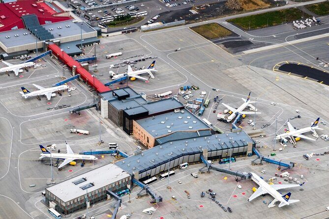 Private Airport Transfer from Keflavik airport to hotels in Reykjavik area - A Seamless Start or End to Your Iceland Trip: Private Airport Transfer from Keflavík to Reykjavík